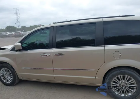 2015 Chrysler Town & Country Touring из США, поврежденный, VIN 2C4RC1BG9FR630340